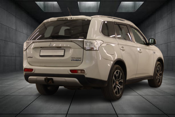 Mitsubishi Outlander - Image 4