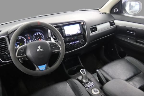 Mitsubishi Outlander - Image 6