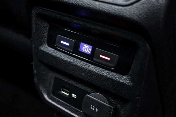 Volkswagen Tiguan - Image 13