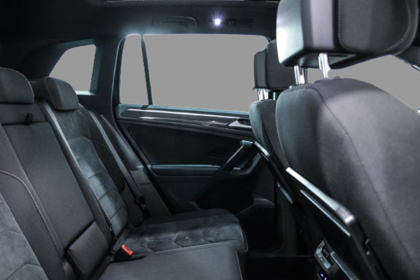 Volkswagen Tiguan - Image 14