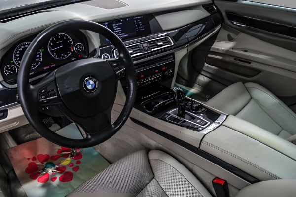 BMW 740 - Image 27
