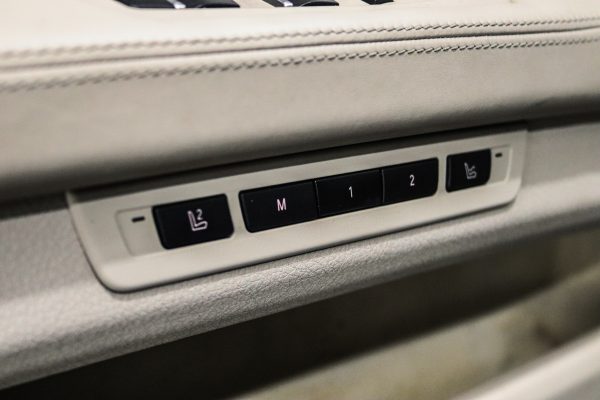 BMW 740 - Image 5