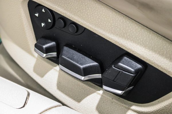 BMW 740 - Image 6