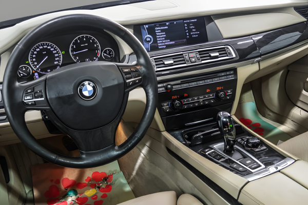 BMW 740 - Image 8