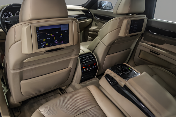 BMW 740 - Image 9