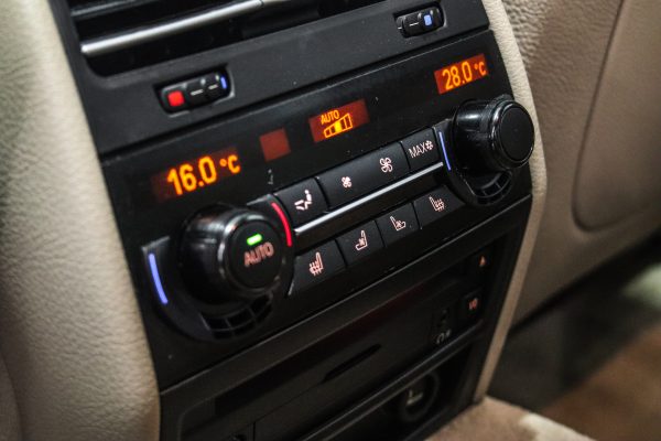 BMW 740 - Image 10