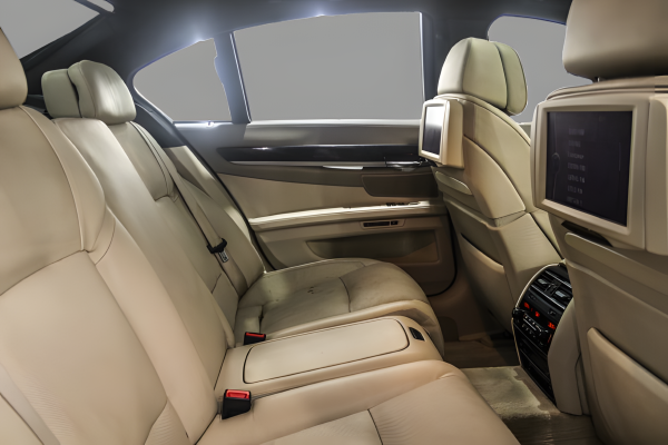BMW 740 - Image 14