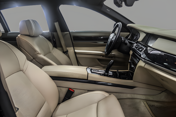BMW 740 - Image 21