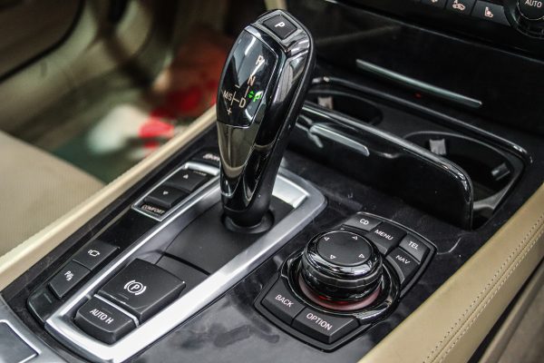 BMW 740 - Image 24