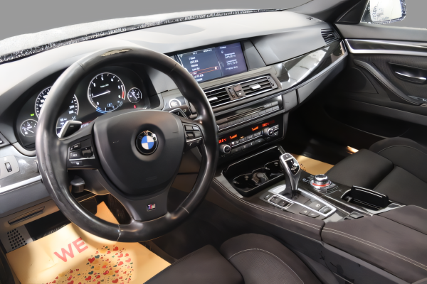 BMW 520 - Image 5