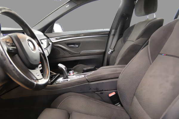 BMW 520 - Image 6