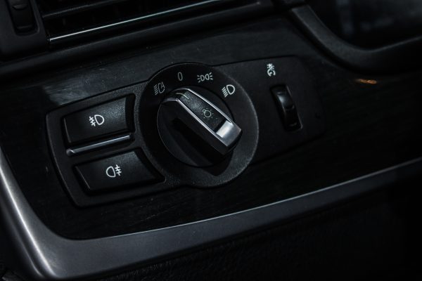 BMW 520 - Image 9