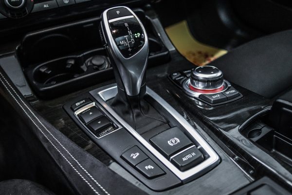 BMW 520 - Image 19