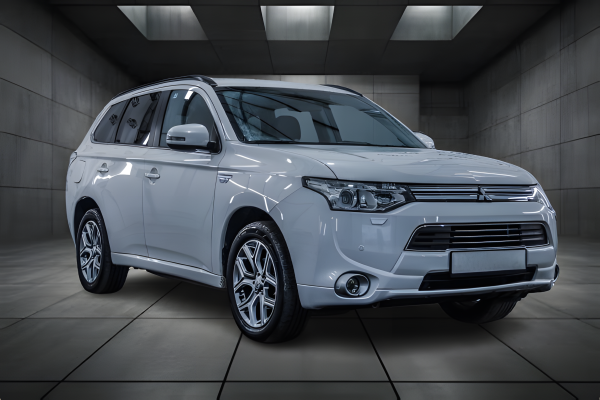 Mitsubishi Outlander - Image 2