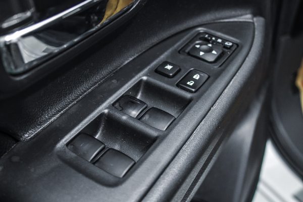 Mitsubishi Outlander - Image 7