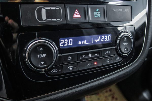 Mitsubishi Outlander - Image 9