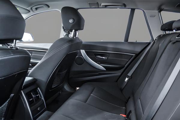 BMW 318 - Image 7