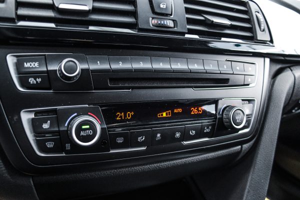 BMW 318 - Image 19