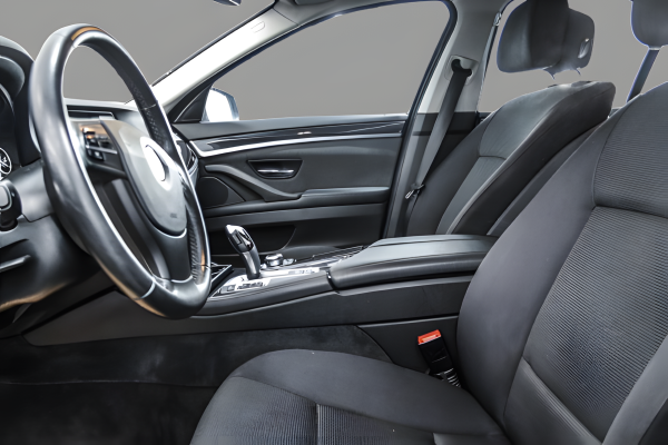BMW 520 - Image 6