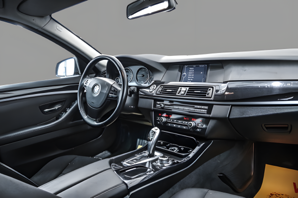 BMW 520 - Image 11