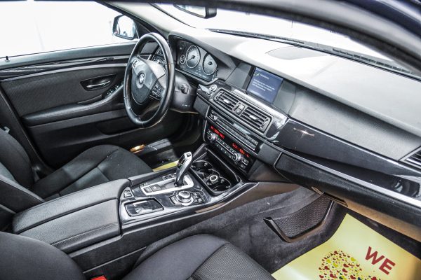 BMW 520 - Image 13