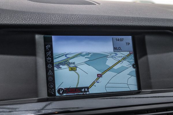 BMW 520 - Image 15