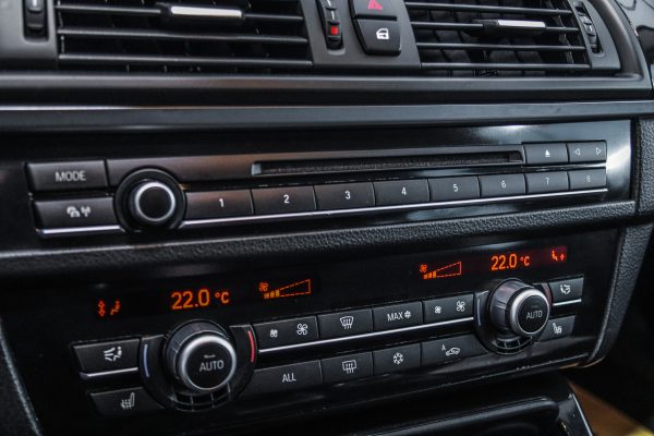 BMW 520 - Image 16