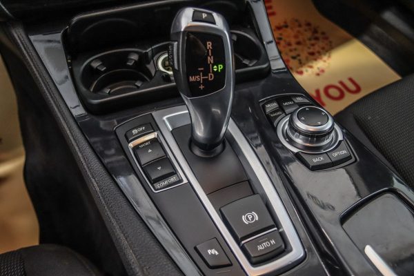 BMW 520 - Image 17