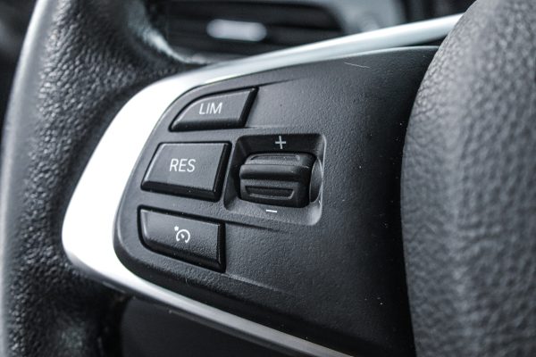 BMW 218 - Image 17
