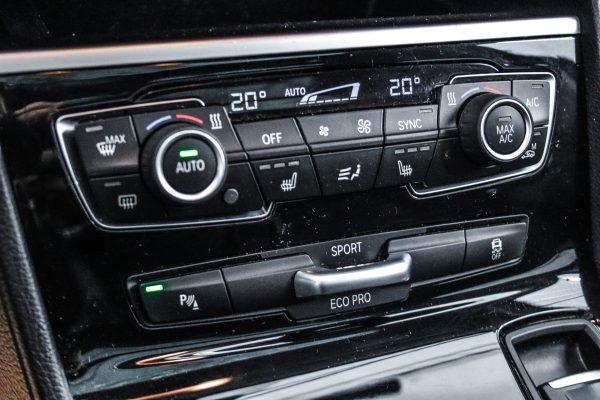 BMW 218 - Image 19