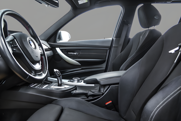 BMW 318 - Image 6