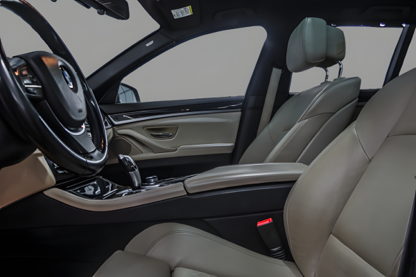BMW 520 - Image 6