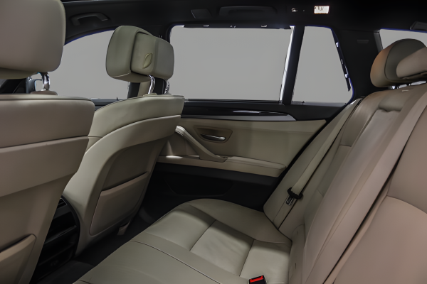 BMW 520 - Image 8