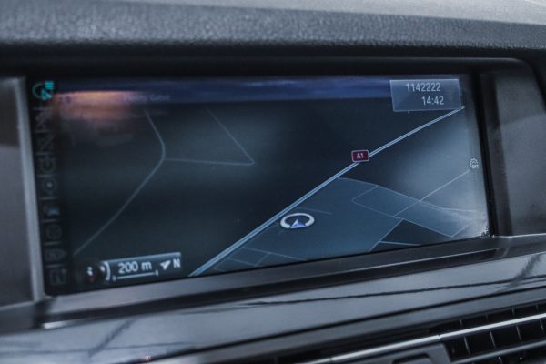 BMW 520 - Image 18