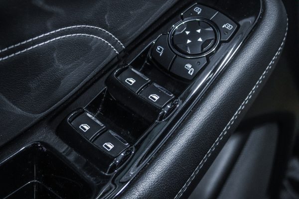 Ford S-MAX - Image 19