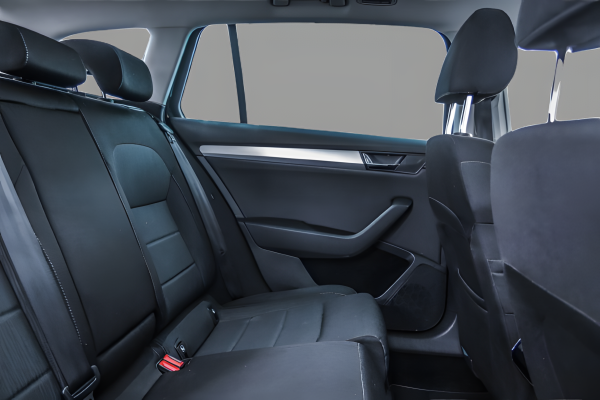 Skoda Superb - Image 9