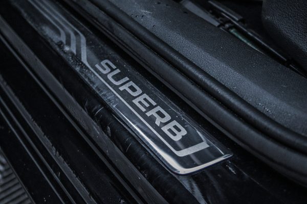 Skoda Superb - Image 17