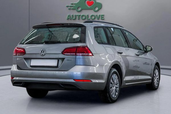 Volkswagen Golf - Image 4