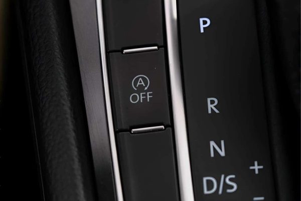 Volkswagen Golf - Image 21