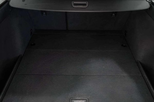 Volkswagen Golf - Image 17