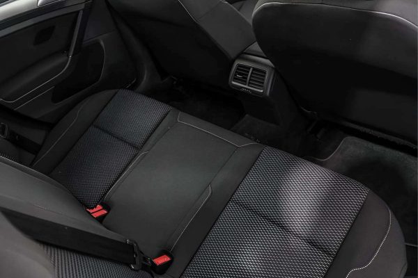 Volkswagen Golf - Image 16