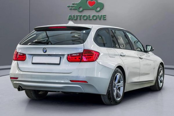 BMW 320 - Image 4