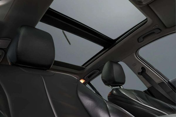 BMW 320 - Image 15