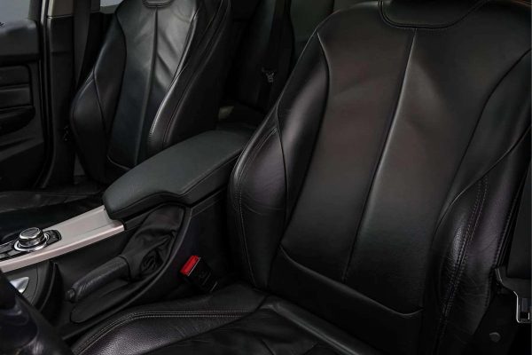 BMW 320 - Image 12