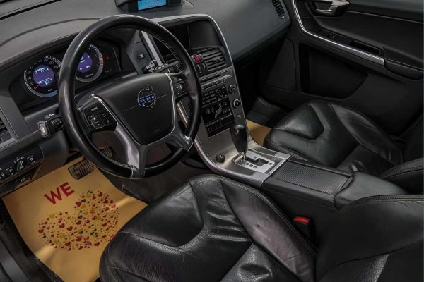Volvo XC60 - Image 11