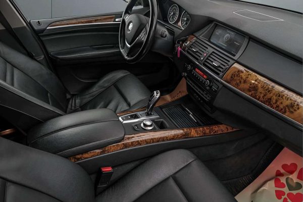 BMW X5 - Image 15
