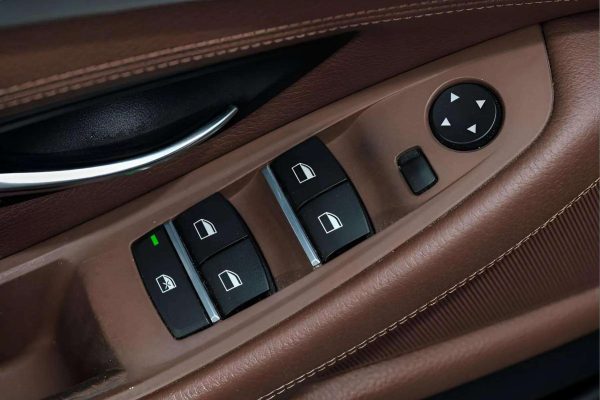 BMW 520 - Image 15