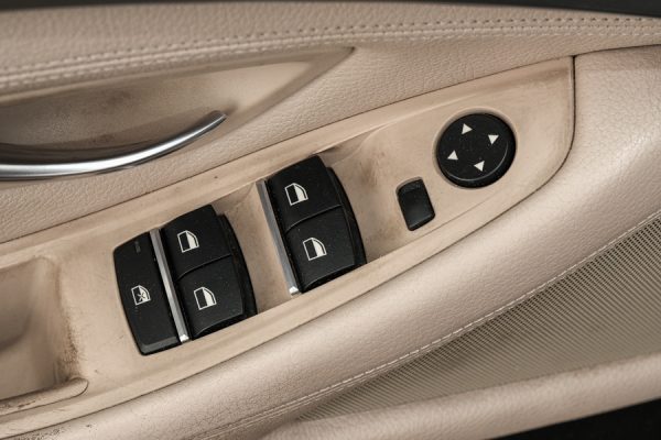 BMW 530 - Image 13