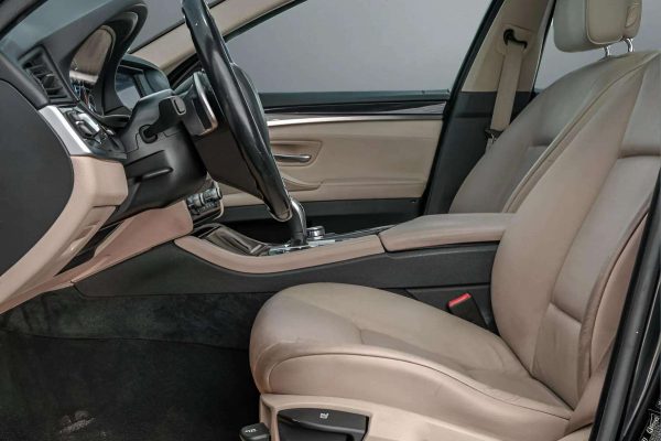 BMW 530 - Image 11