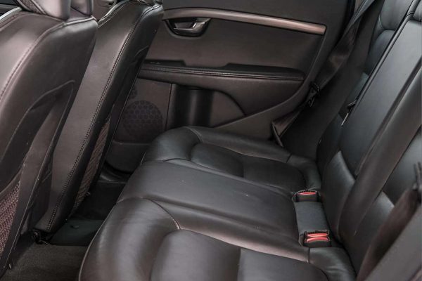 Volvo XC70 - Image 25